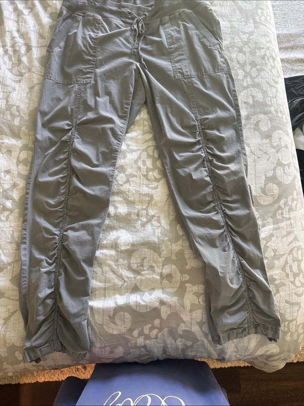 Wearables by XCVI Gray Drawstring Ruched Cargo Pants size large
